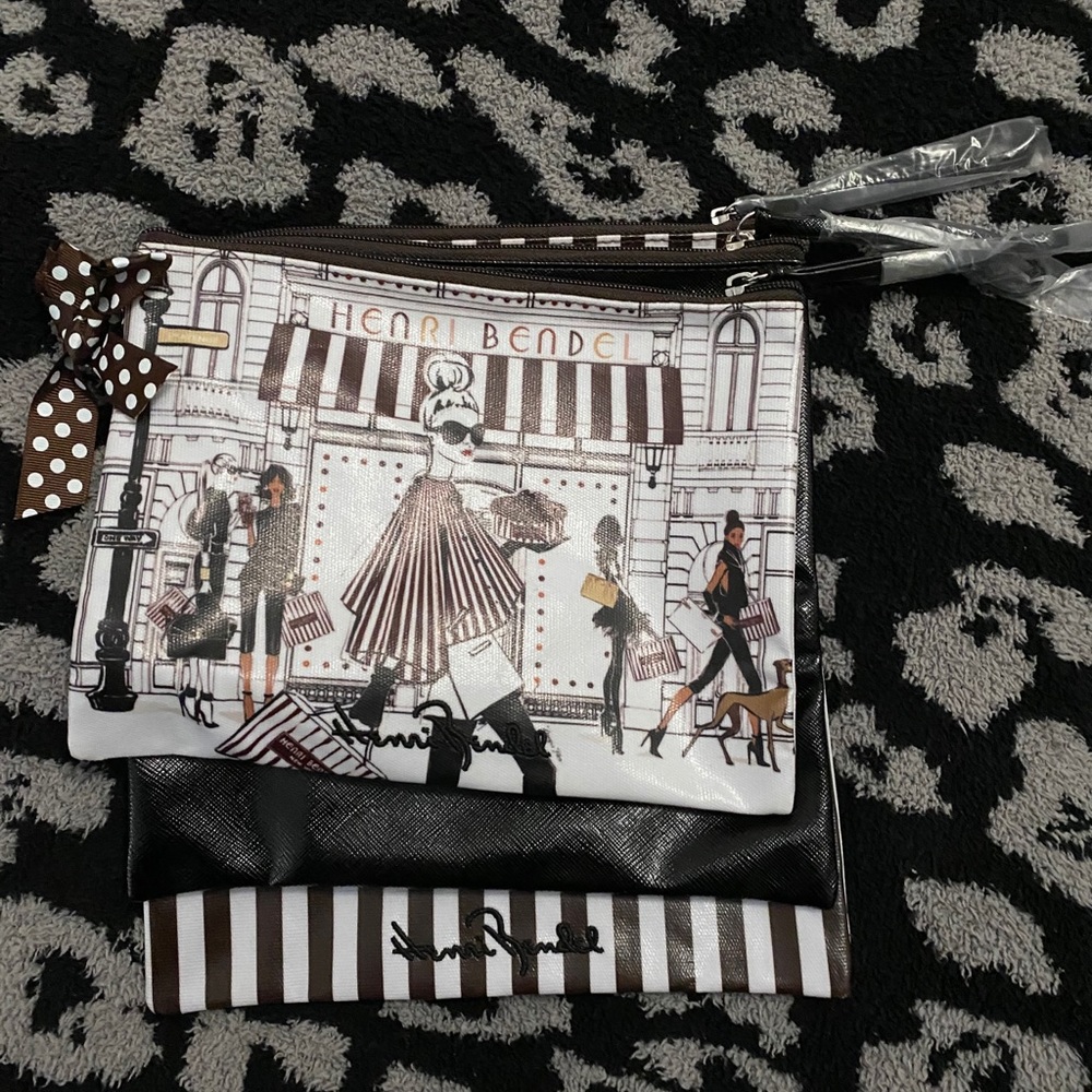 Henri Bendel set of 3 pouches